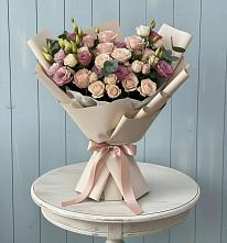 Букет цветов из:  Розы и Лизиантусы в Усово-Тупик