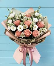 Букет цветов из:  Розы, Альстромерии и Лизиантусы в Усово-Тупик