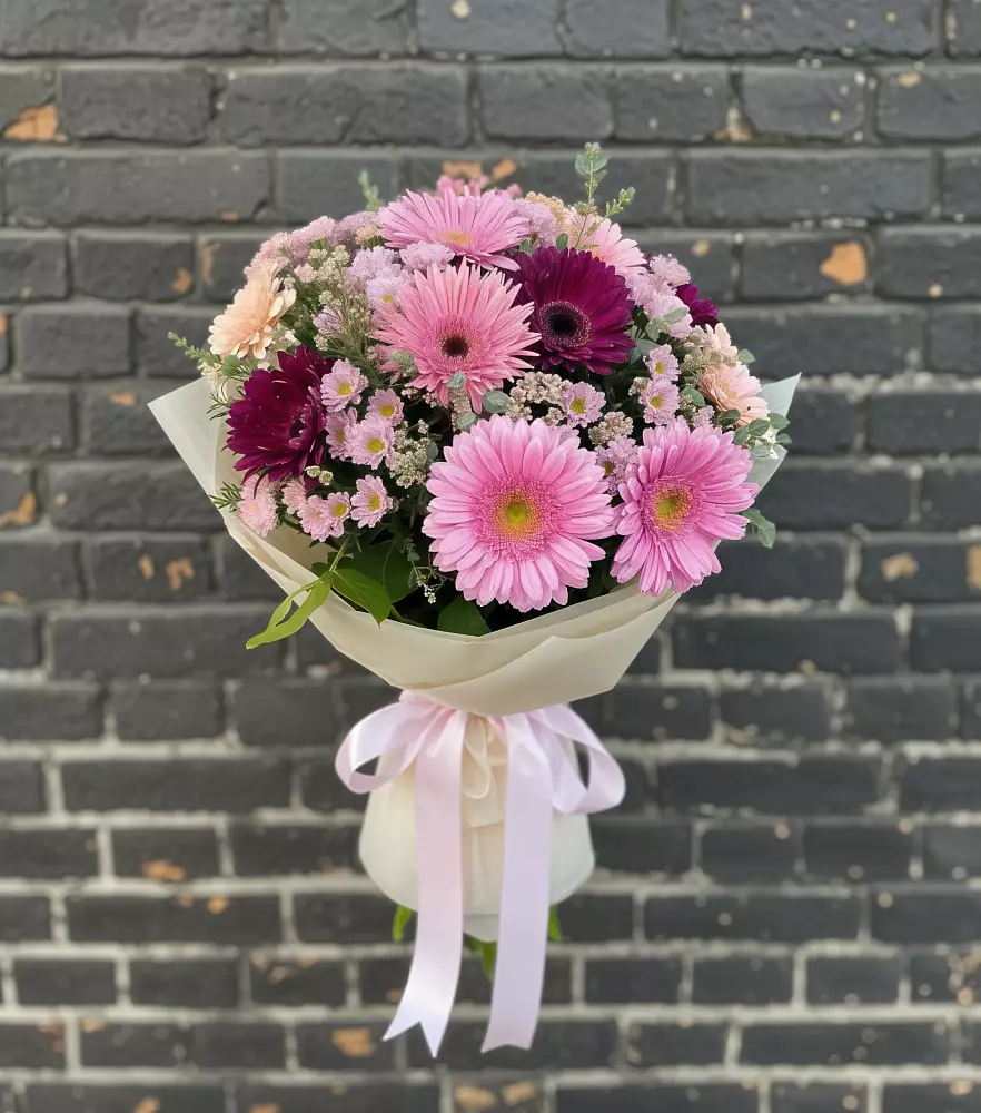 Букет цветов из: Герберы и Хризантемы в Усово-Тупик