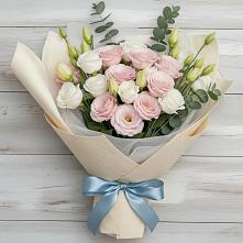 Букет цветов из:  Лизиантусы в Усово-Тупик