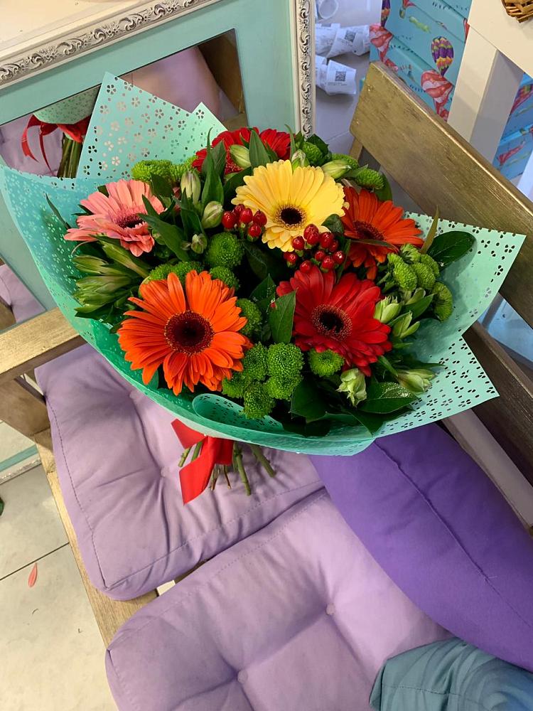 Букет цветов из: Герберы, Хризантемы и Альстромерии в Усово-Тупик