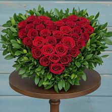 Цветочная композиция из Розы в виде сердца в Усово-Тупик