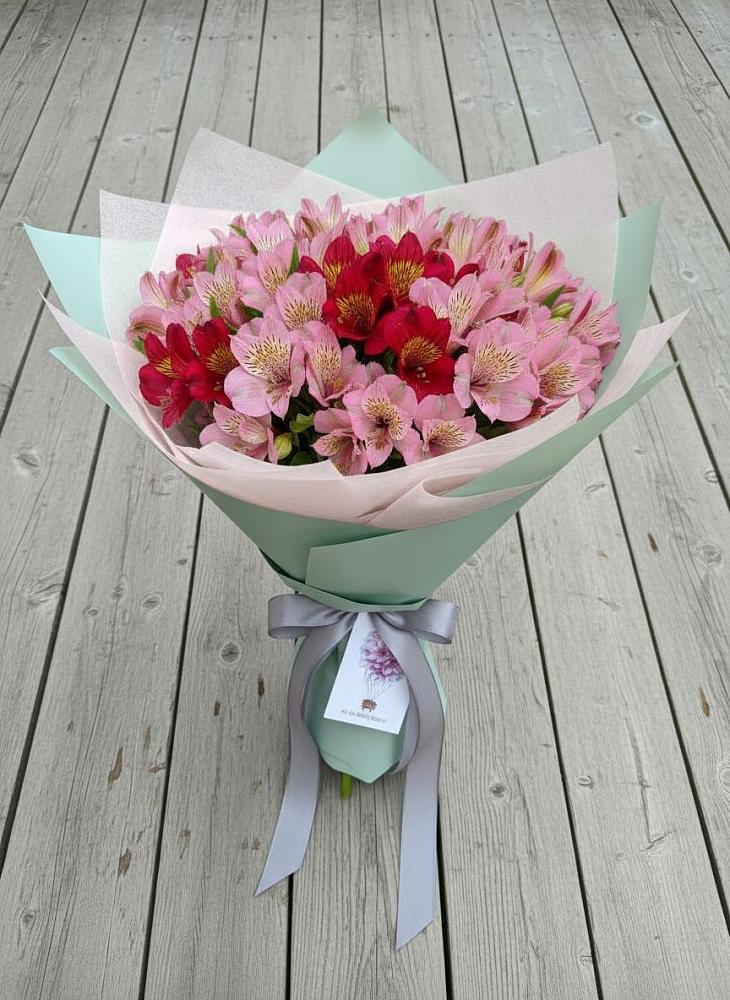 Букет цветов из: Альстромерии в Усово-Тупик