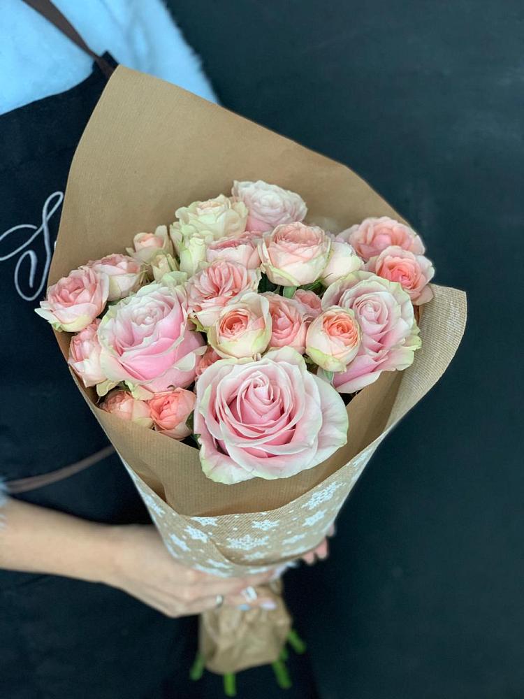 Букет цветов из: Хризантемы и Розы в Усово-Тупик