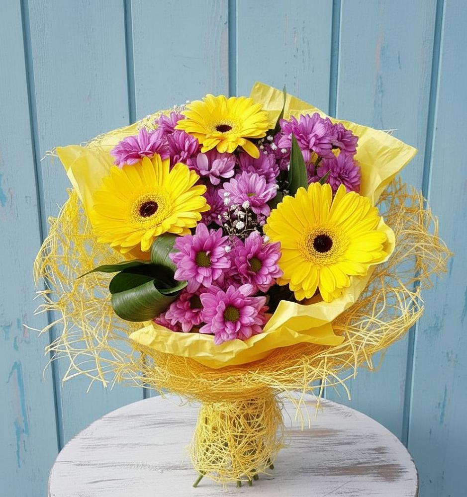 Букет цветов из: Хризантемы и Герберы в Усово-Тупик