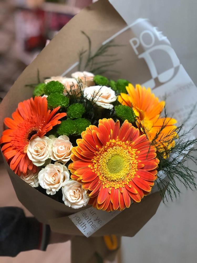 Букет цветов из: Герберы, Хризантемы и Розы в Усово-Тупик