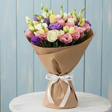 Букет цветов из:  Лизиантусы в Усово-Тупик