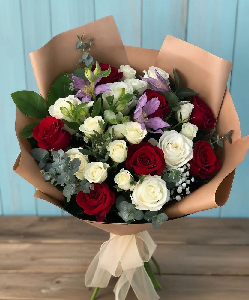 Букет цветов из: Розы и Альстромерии в Усово-Тупик