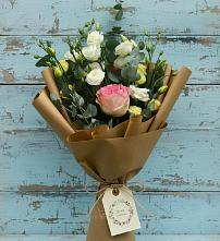 Букет цветов из:  Розы и Лизиантусы в Усово-Тупик