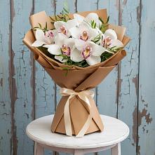 Букет цветов из:  Орхидеи и Розы в Усово-Тупик