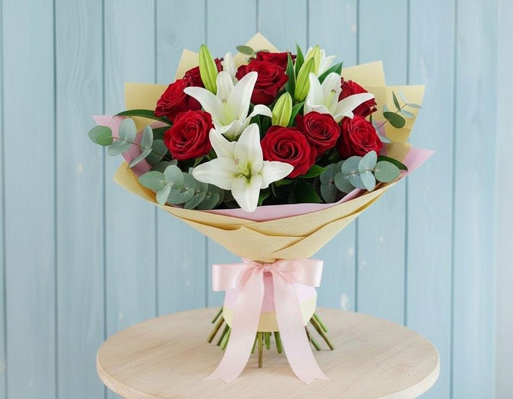 Букет цветов из: Лилии и Розы в Усово-Тупик